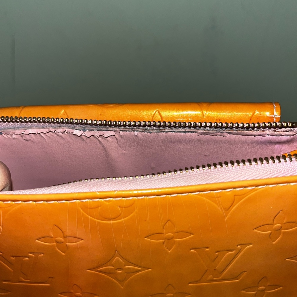Louis Vuitton Vernis Moto Shoulderbag - Picture 7 of 10